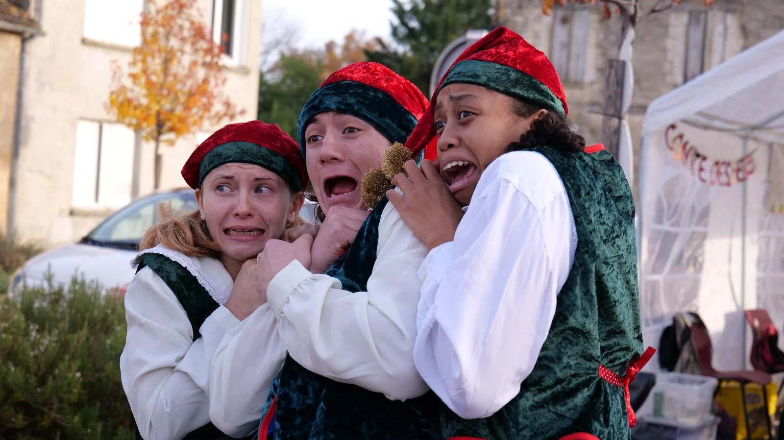 Le Père-Noël fait du kung fu - Photo 3