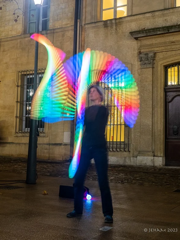 Jonglerie lumineuse - Photo 1