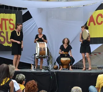 chansons languedociennes est de langue occitane. - Photo 2