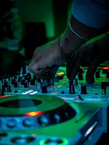 Echo V - DJ pour soirées & événements - Ramonville-Saint-Agne